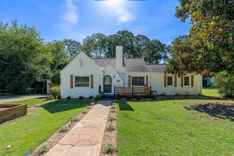 909 W Georgia RD, Woodruff, SC 29388