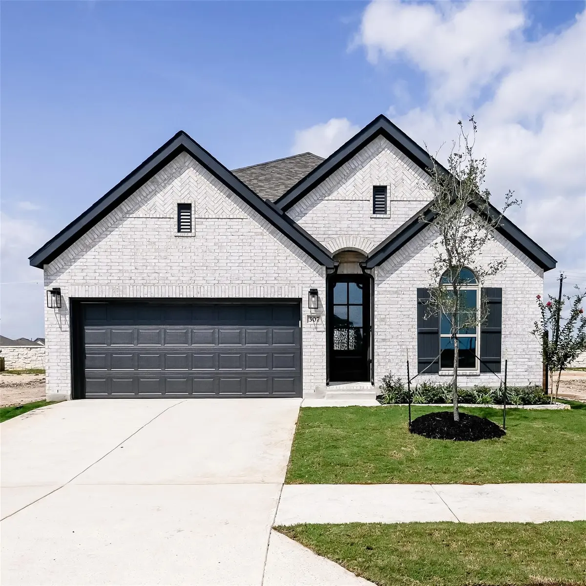 307 Watersong BND, Lockhart, TX 78644