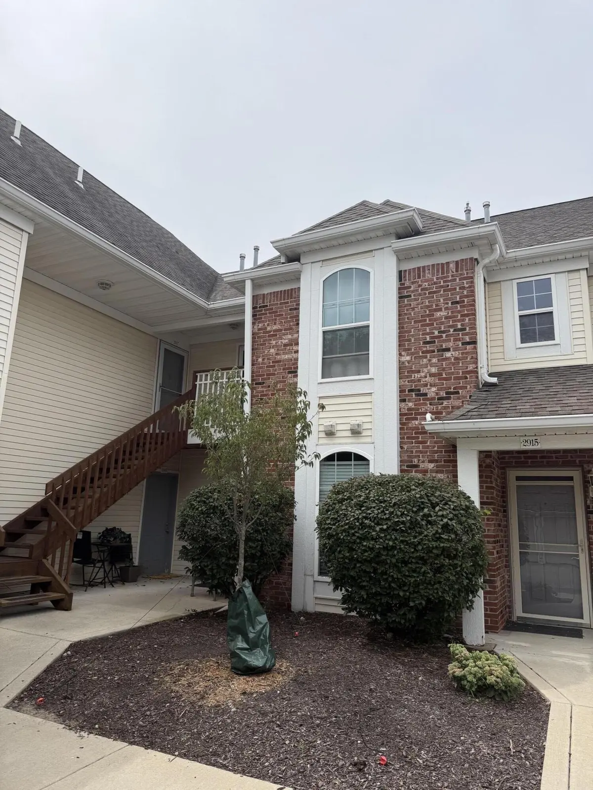 2909 Foggy Glen DR, Valparaiso, IN 46385