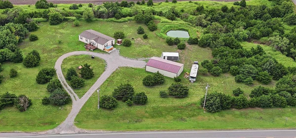 195 E 15th St S, Wellington, KS 67152