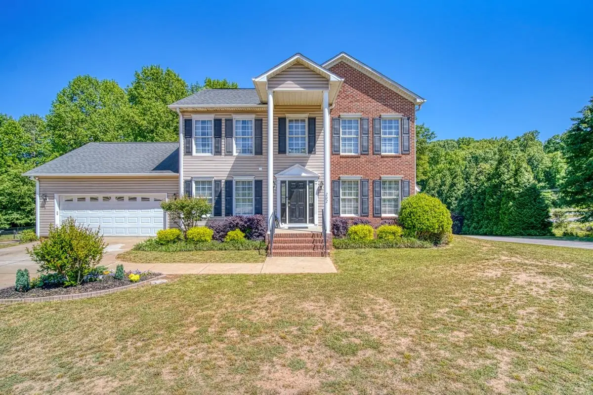 202 Creekview Lane, Woodruff, SC 29388