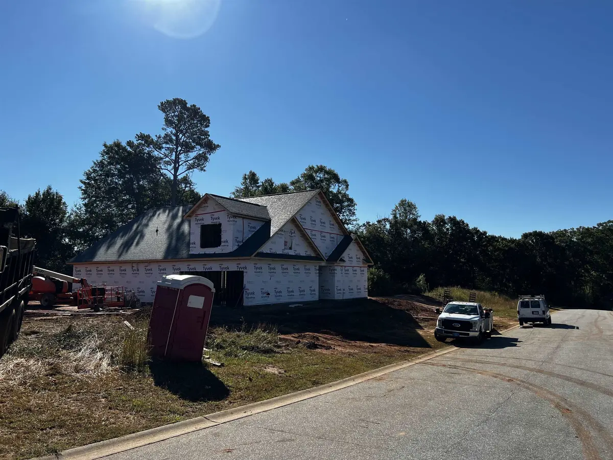 165 Floyd Meadow Dr., Inman, SC 29349