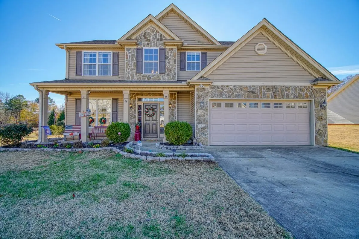 423 Gibbs Village Ln., Wellford, SC 29385