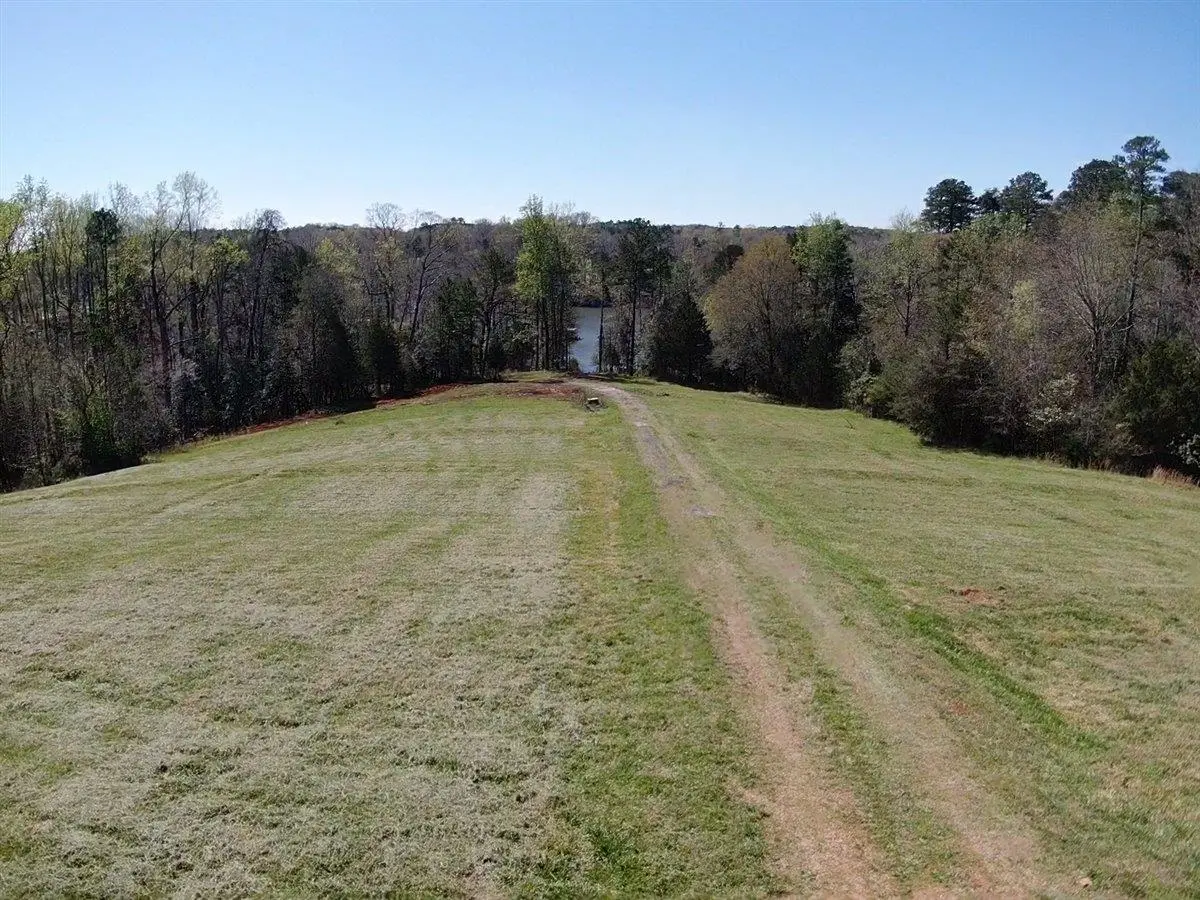 906 Pleasant Cove DR, Chesnee, SC 29323