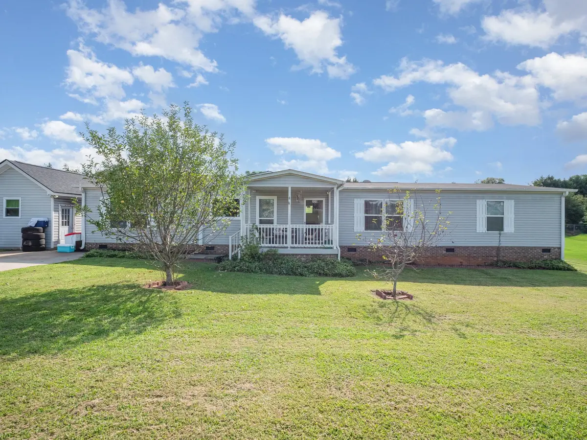 225 Cannon Ball RUN, Campobello, SC 29322