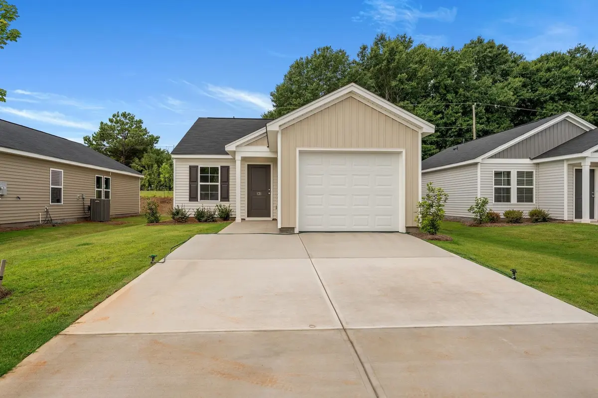 131 Cloverfield LN, Spartanburg, SC 29303
