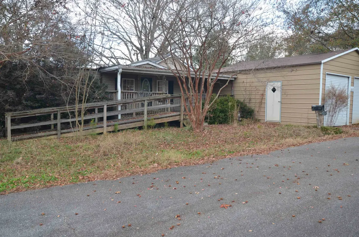 101 Mauldin CIR, Iva, SC 29655