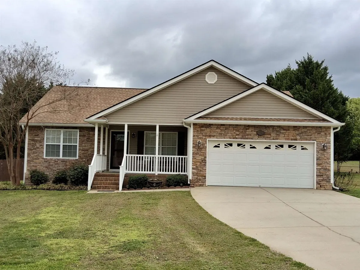 1215 Bishop RD, Inman, SC 29349