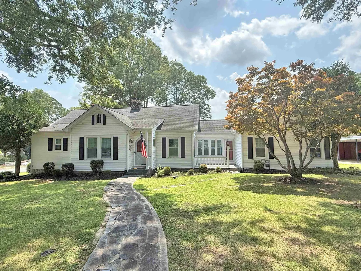 212 E Fairview Ave, Gaffney, SC 29340