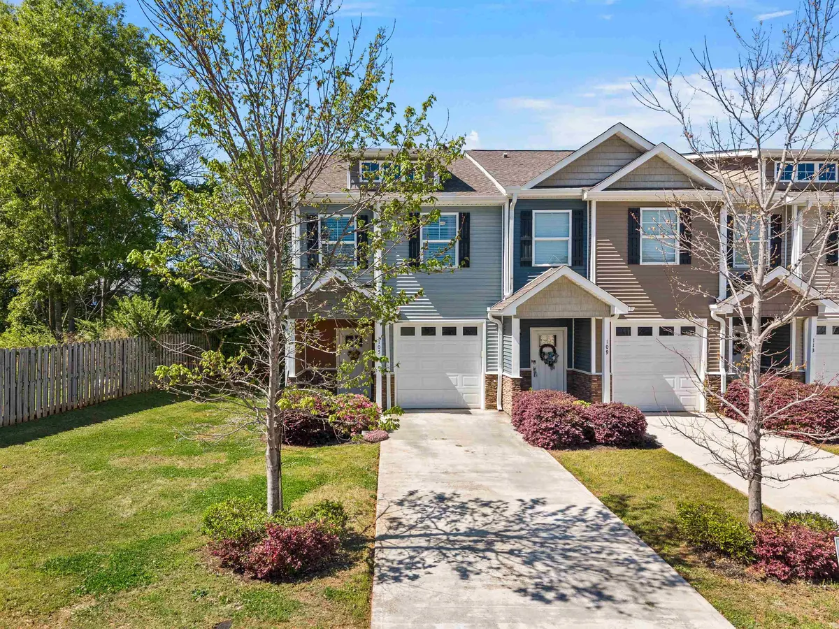 105 Valley Creek DR, Boiling Springs, SC 29316