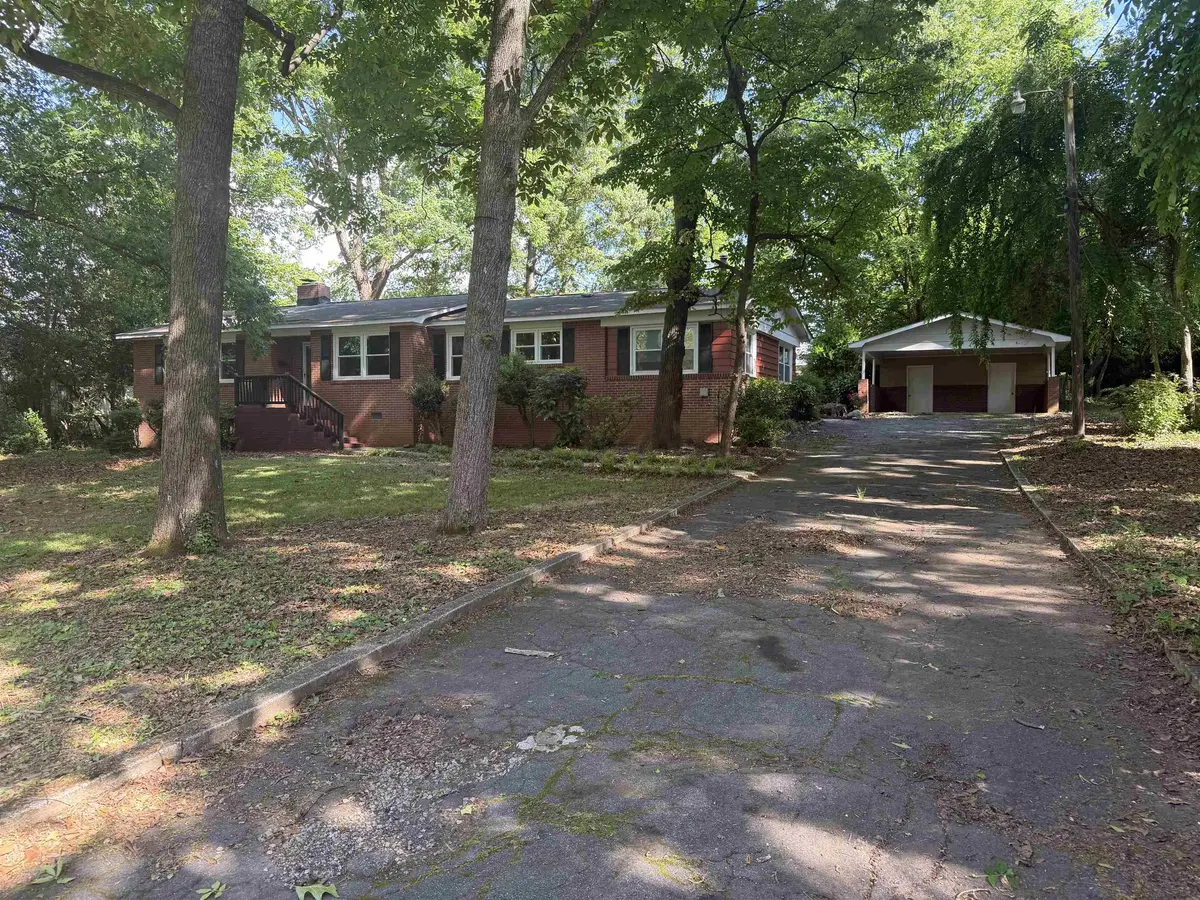 2221 Avondale DR, Spartanburg, SC 29302-5064