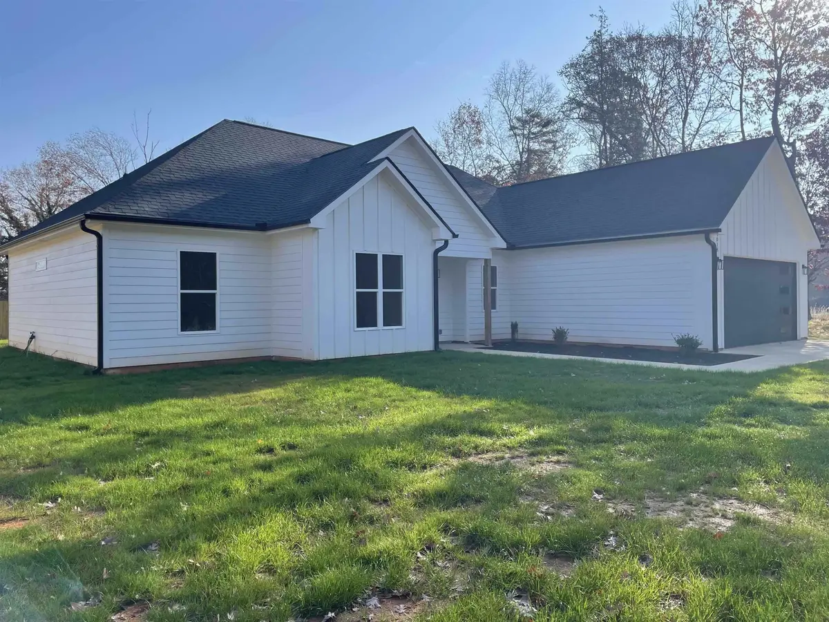 4018 CHESNEE HWY, Chesnee, SC 29323