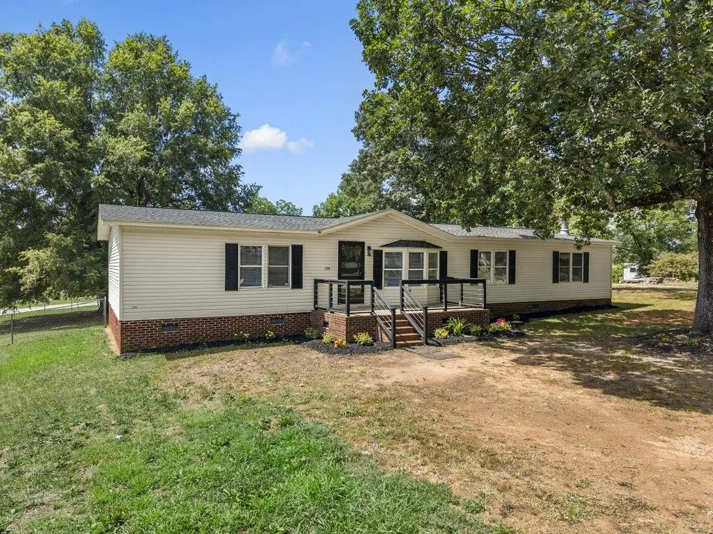 139 Blue Ridge RD, Campobello, SC 29322-9419