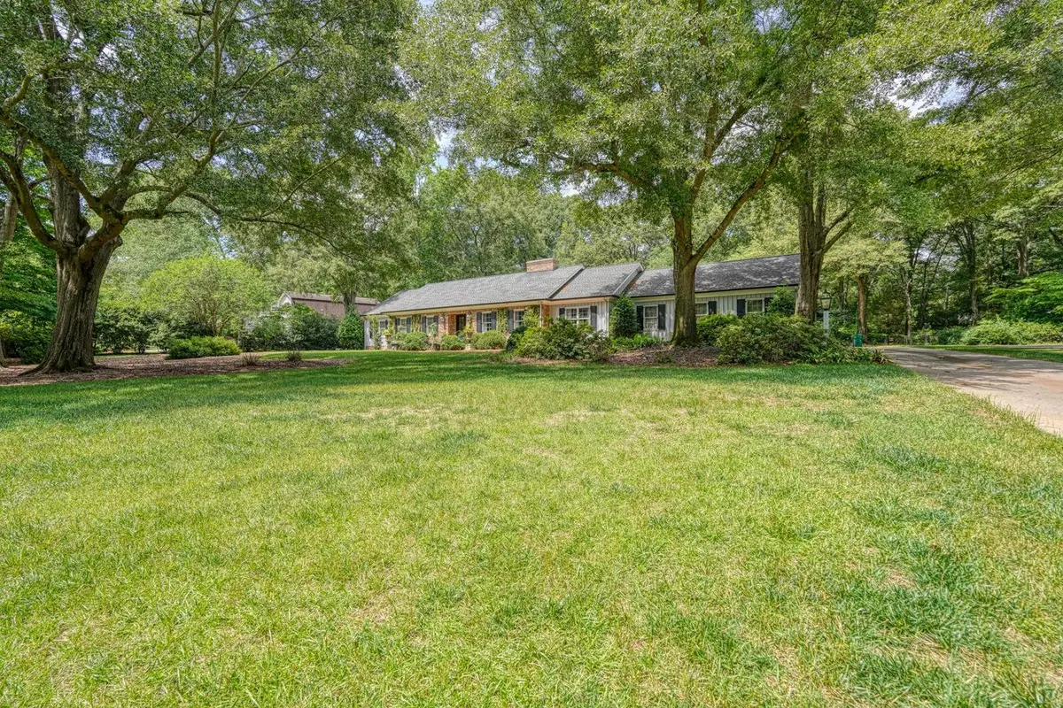 301 Dunbarton CT, Spartanburg, SC 29307