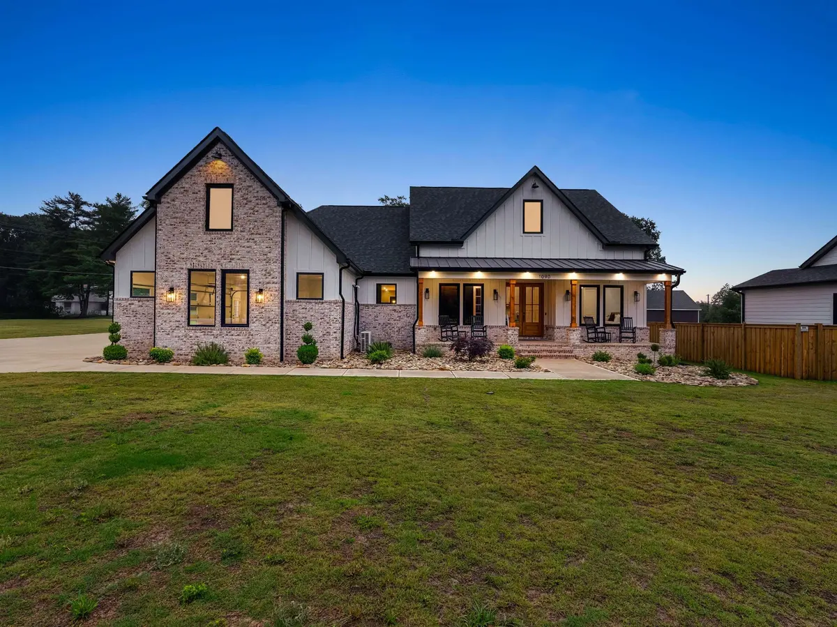 1090 Hickory Hollow RD, Inman, SC 29349
