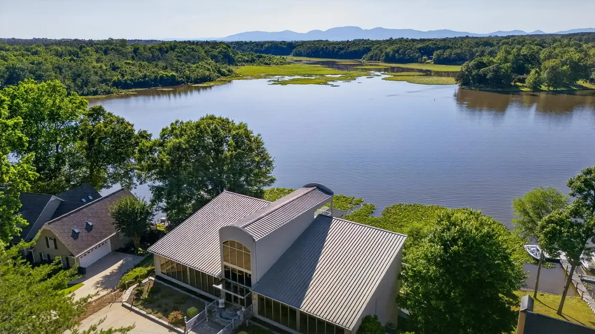 1125 Dickson RD, Campobello, SC 29322