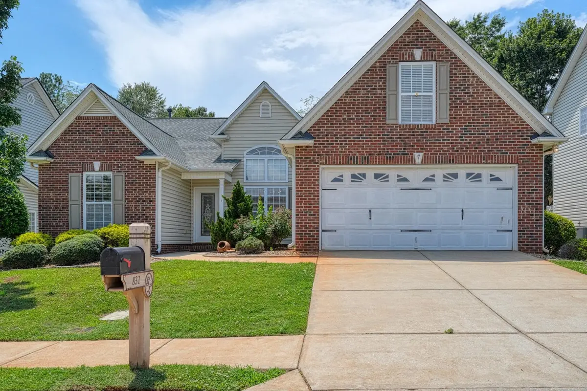 831 Vandenburg DR, Boiling Springs, SC 29316