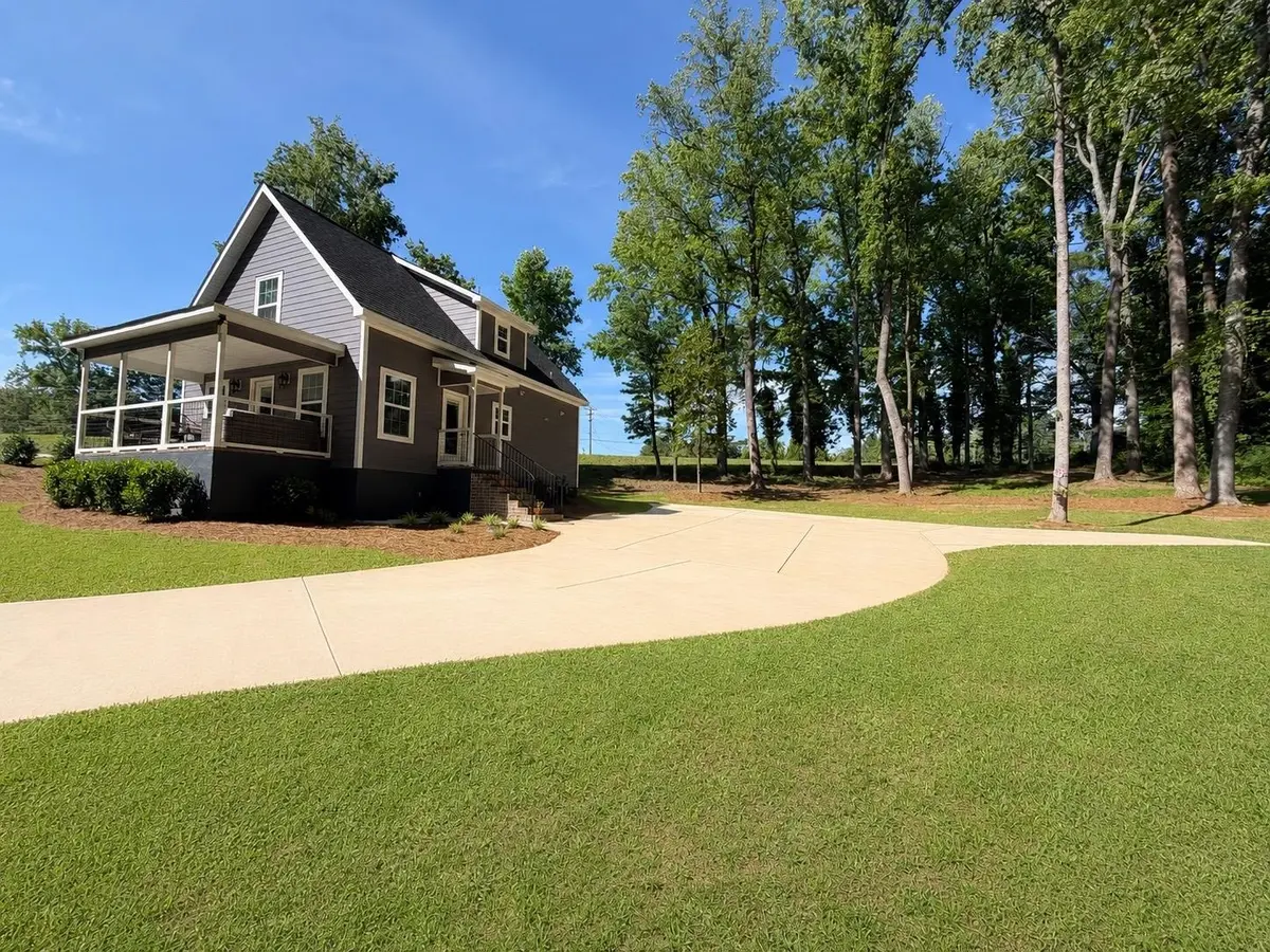 198 Walden CIR, Fairforest, SC 29301