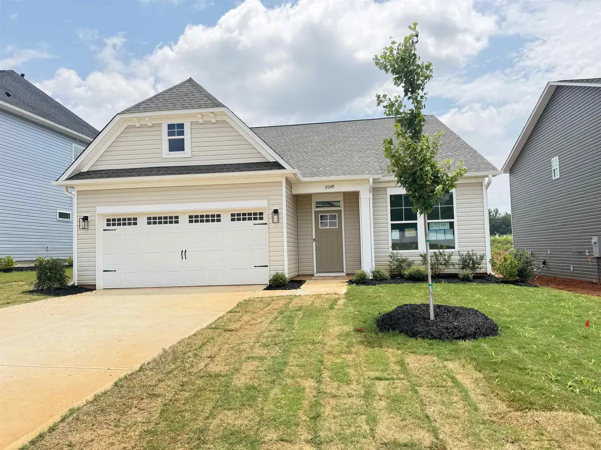 2049 Halton Oaks DR, Spartanburg, SC 29303