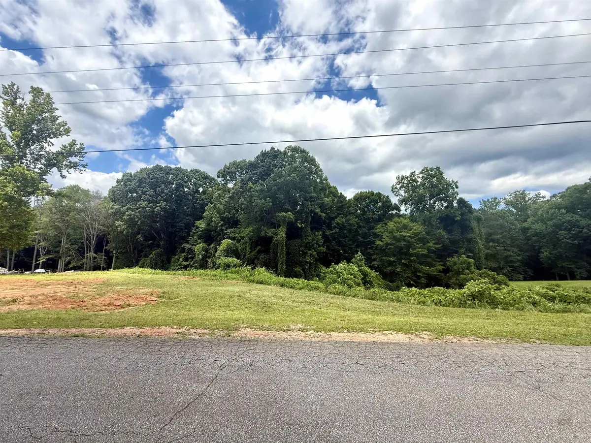 624 Pearson Town RD, Moore, SC 29369