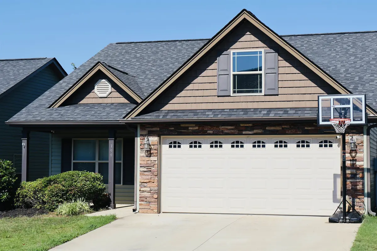 399 Aniken CIR, Boiling Springs, SC 29316-5166
