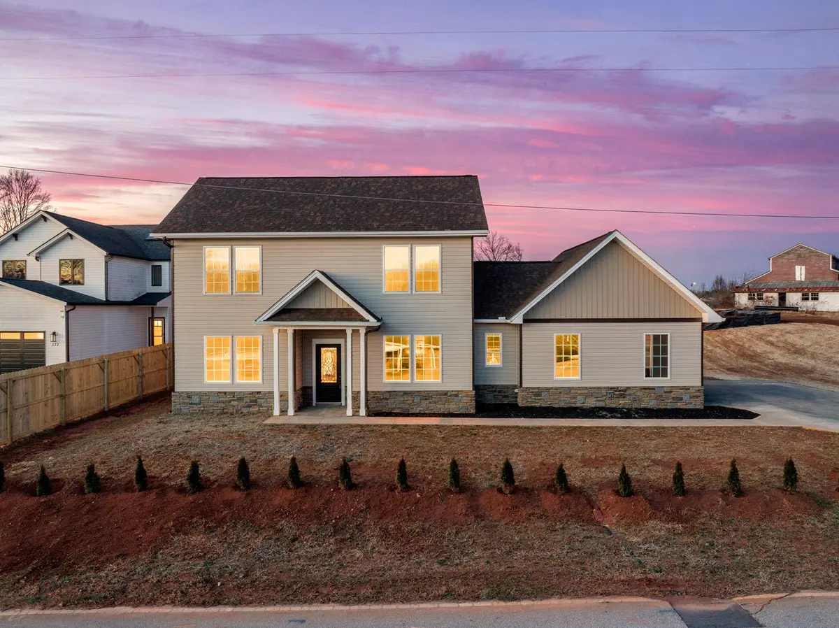 224 W Clark RD, Inman, SC 29349