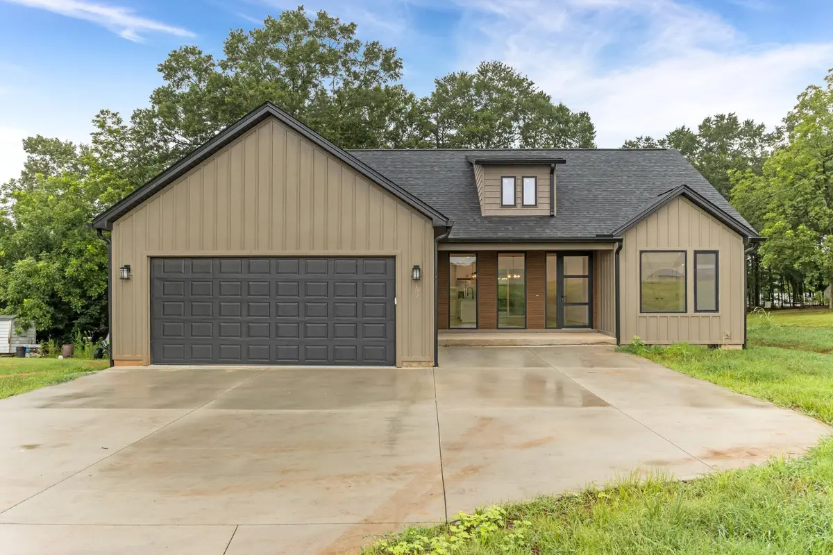 132 John Dodd RD, Spartanburg, SC 29303