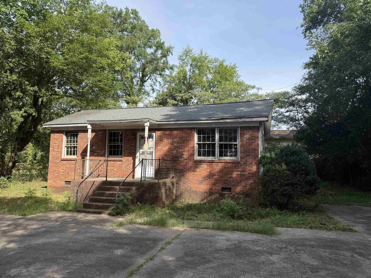 352 Whitney RD, Spartanburg, SC 29303-3135