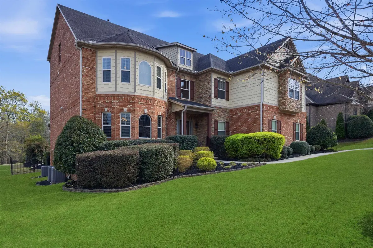 230 Tuxedo LN, Greer, SC 29651