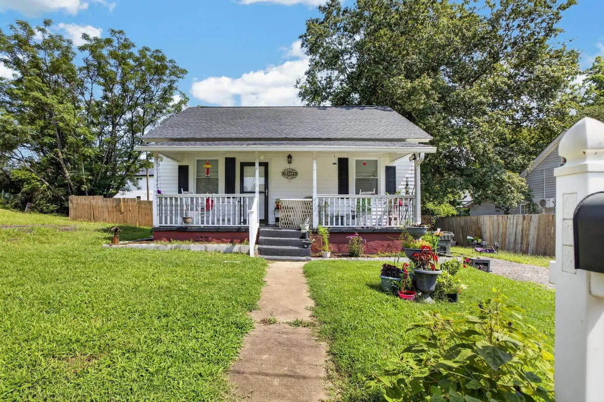412 Connecticut AVE, Greer, SC 29650