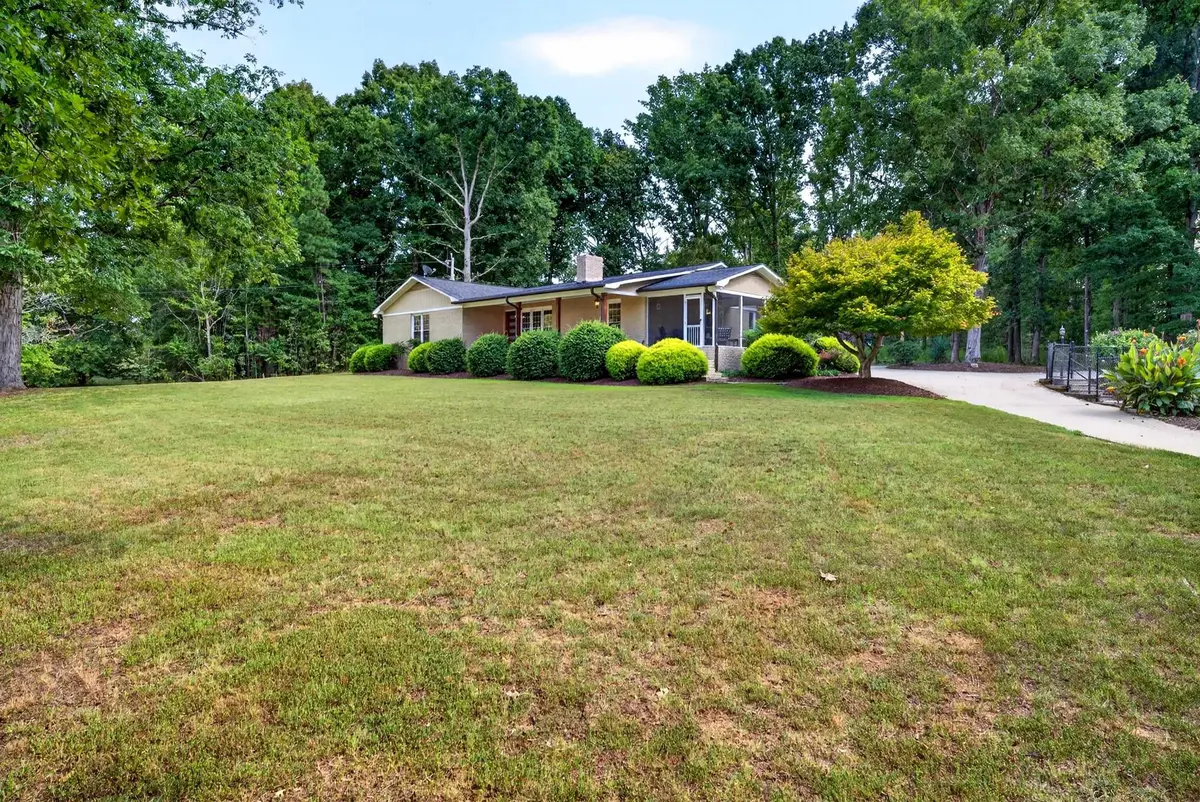 149 Cook RD, Roebuck, SC 29376