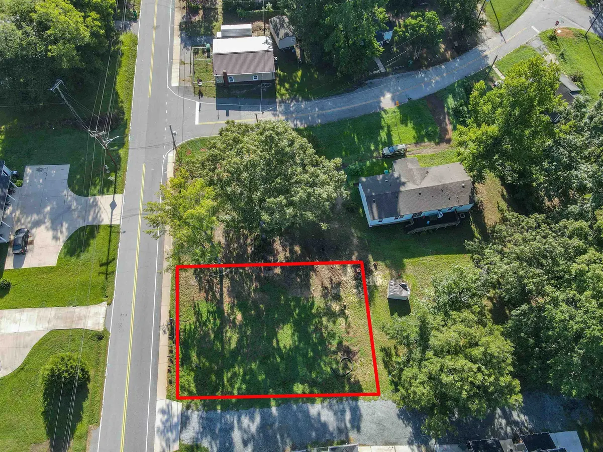 587 Fairfield ST, Chesnee, SC 29323