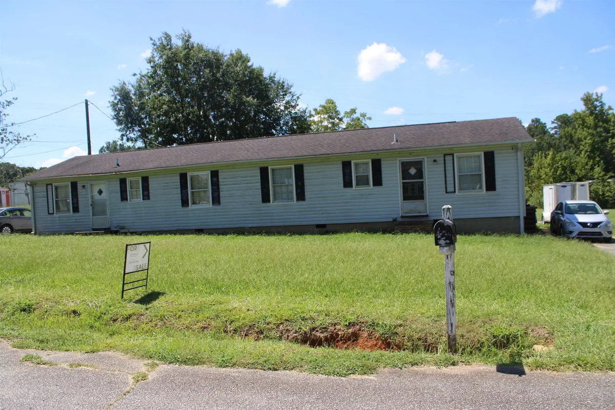 621 Freddie DR, Spartanburg, SC 29303