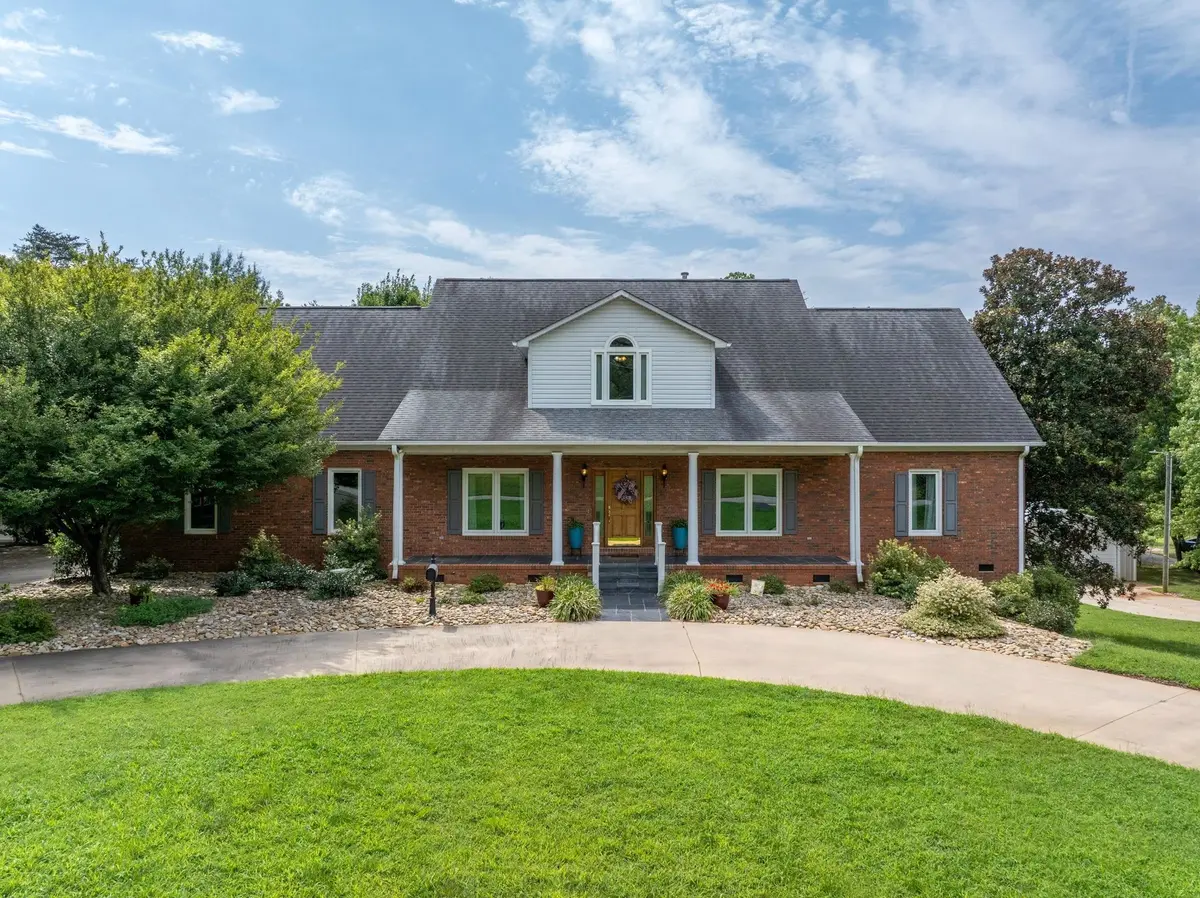 162 Sloans Grove Rd, Spartanburg, SC 29307