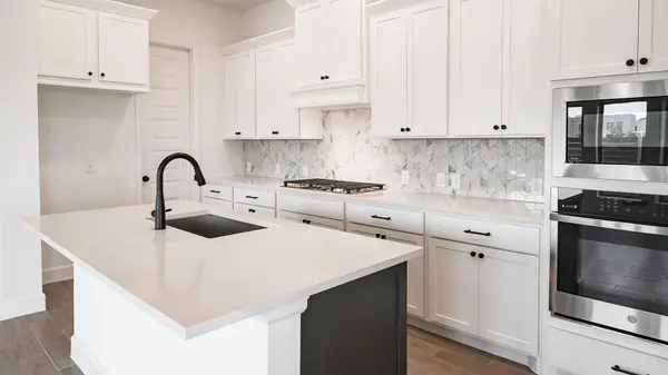307 Watersong BND, Lockhart, TX 78644