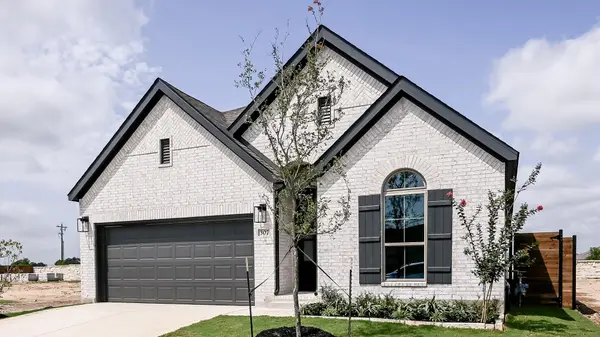 307 Watersong BND, Lockhart, TX 78644