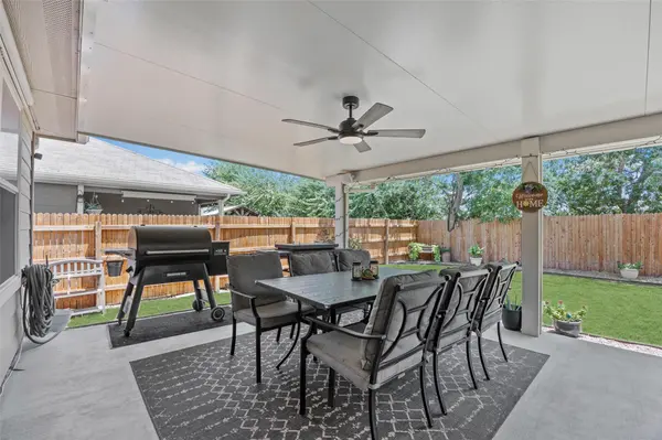 316 Cassandra DR, Hutto, TX 78634