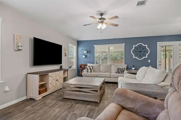 316 Cassandra DR, Hutto, TX 78634