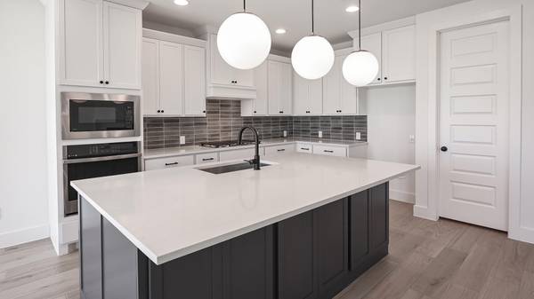 434 Bay Breeze DR, Kyle, TX 78640