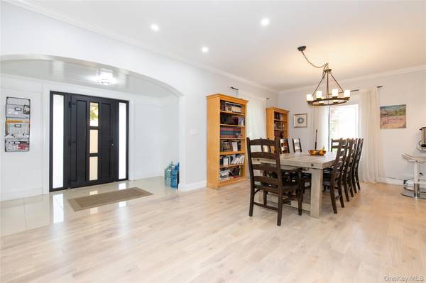 367 Summit AVE, Cedarhurst, NY 11516