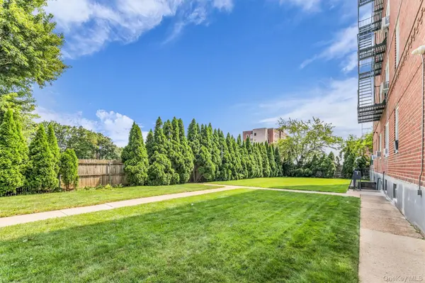 36 Cathedral AVE #2D, Hempstead, NY 11550