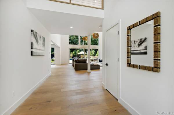 19 Elm LN, Montauk, NY 11954