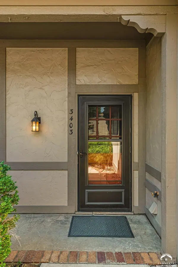 3403 Seminole DR, Lawrence, KS 66047