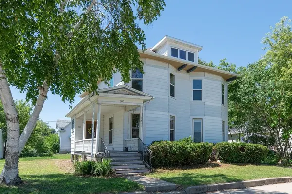 825 FREDERICK ST, Oshkosh, WI 54901