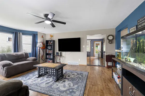140 W FACTORY ST, Seymour, WI 54165