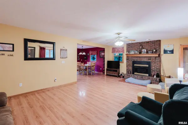 1639 Route 166 HWY, Creal Springs, IL 62922