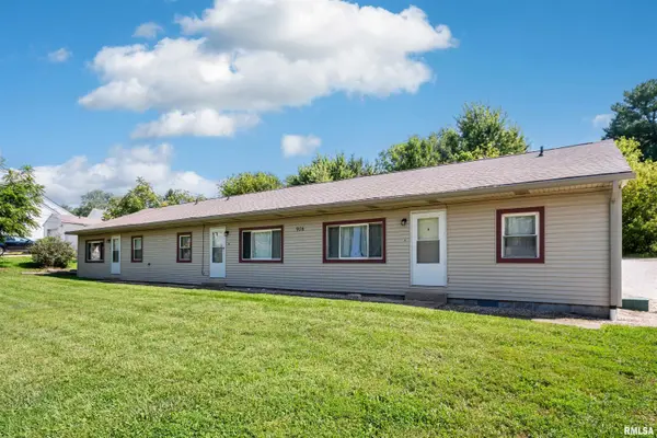 916 S CREVE COEUR AVE #A-C, Creve Coeur, IL 61610