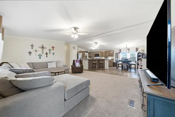 195 E 15th St S, Wellington, KS 67152