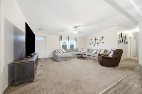 195 E 15th St S, Wellington, KS 67152