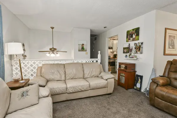 3329 W Countryside DR, Springfield, MO 65807